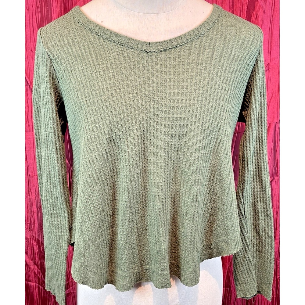 Xhilaration Gray Waffle Knit Crew Neck Tulip Back Pullover Sweater Top sz Med
